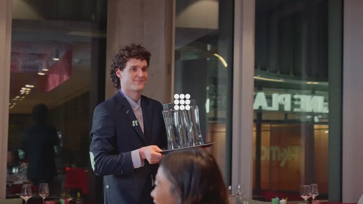 Video laden: BRITA Fill range water dispensers designed for high water demand in hospitality settings.